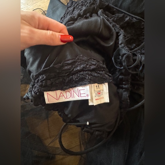 80s Vintage Mermaid Hem Wiggle Dress - Picture 3 of 7